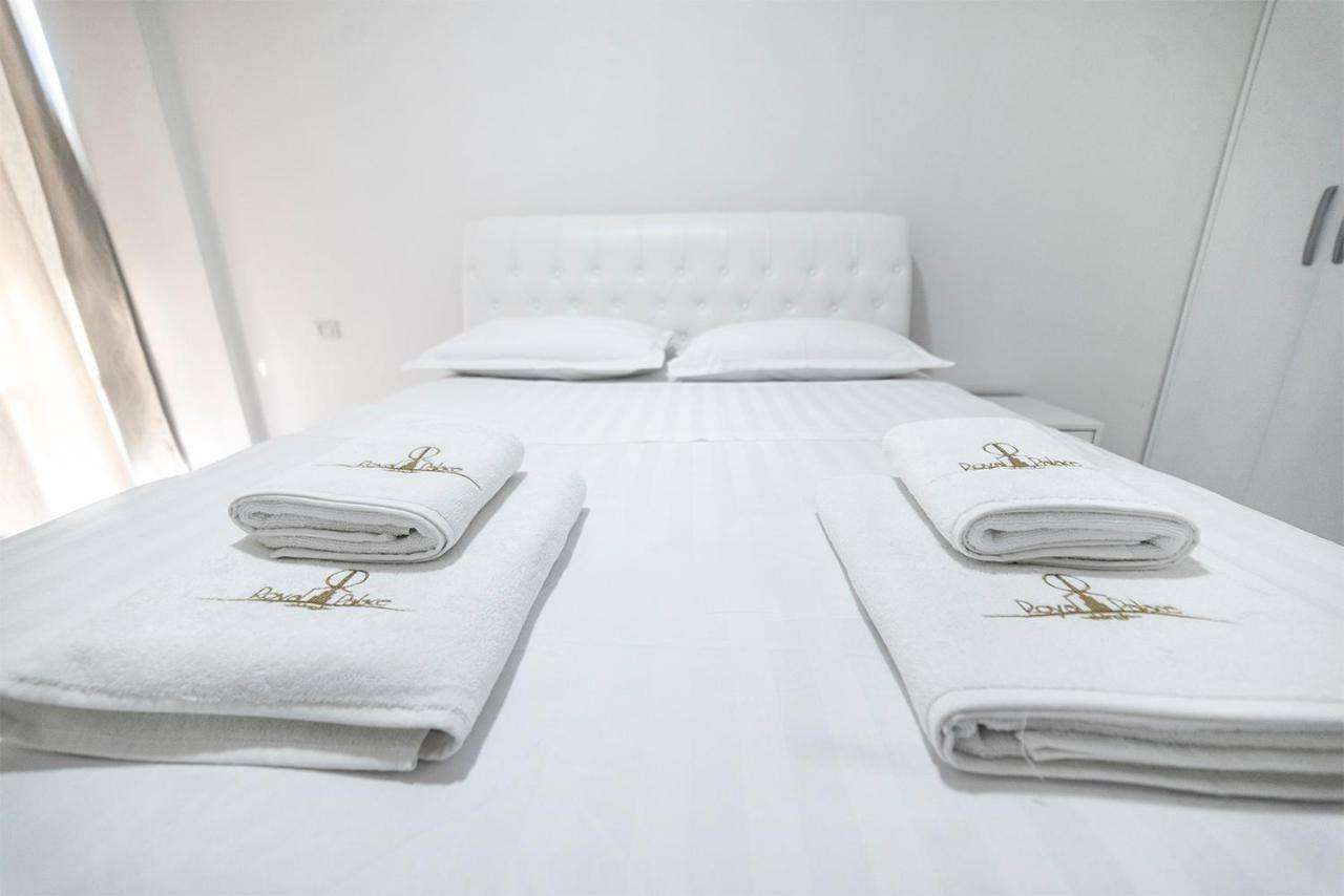 Royal Palace Aparthotel Lezhë Екстериор снимка